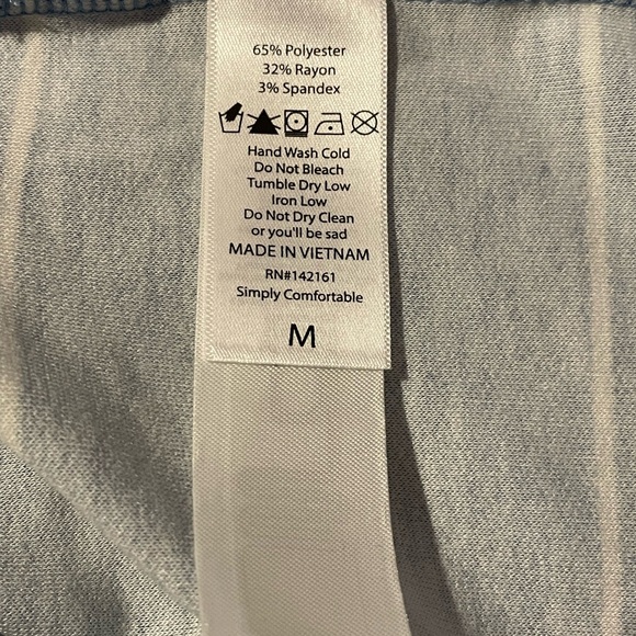 NWT LuLaRoe Renee Top - Picture 6 of 7